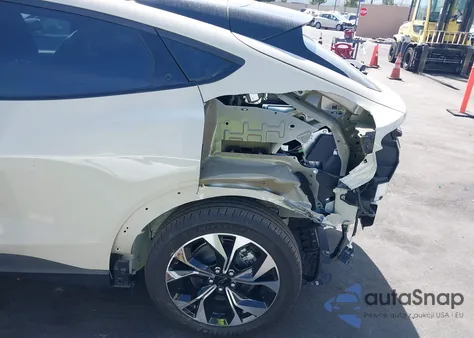 2025 Ford Mustang Mach-E Select z USA, uszkodzony, nr VIN 3FMTK1R47SMA42048